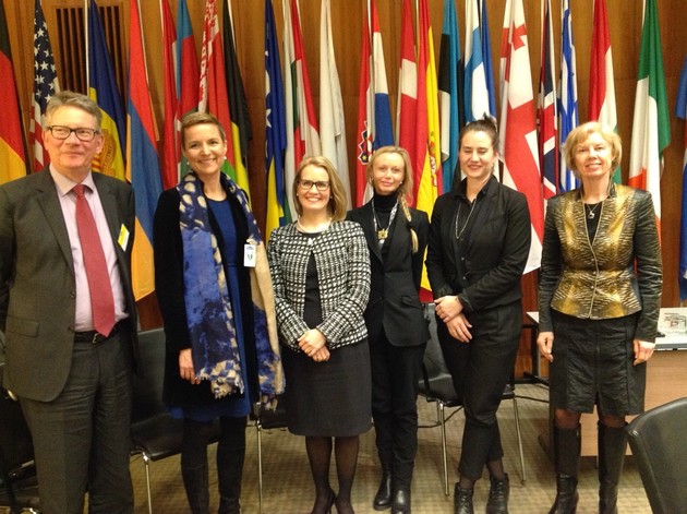 Gruppebilde Fra venstre: CATs fungerende leder Jens Modvig (fra danske DIGNITY), Helga Fastrup Ervik fra den norske forebyggingsenheten, den finske OSSE-ambassadøren Katja Pehrman, Lene Marsøe fra den norske OSSE-delegasjonen, Stephanie Selg, OSCE adviser on torture prevention, og Hilde Austad, nestleder ved den norske OSSE-delegasjonen.