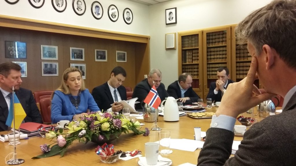 Ukrainske parlamentrikere i møte med Sivilombudsmannen.