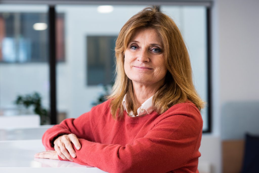 Hanne Harlem rød genser